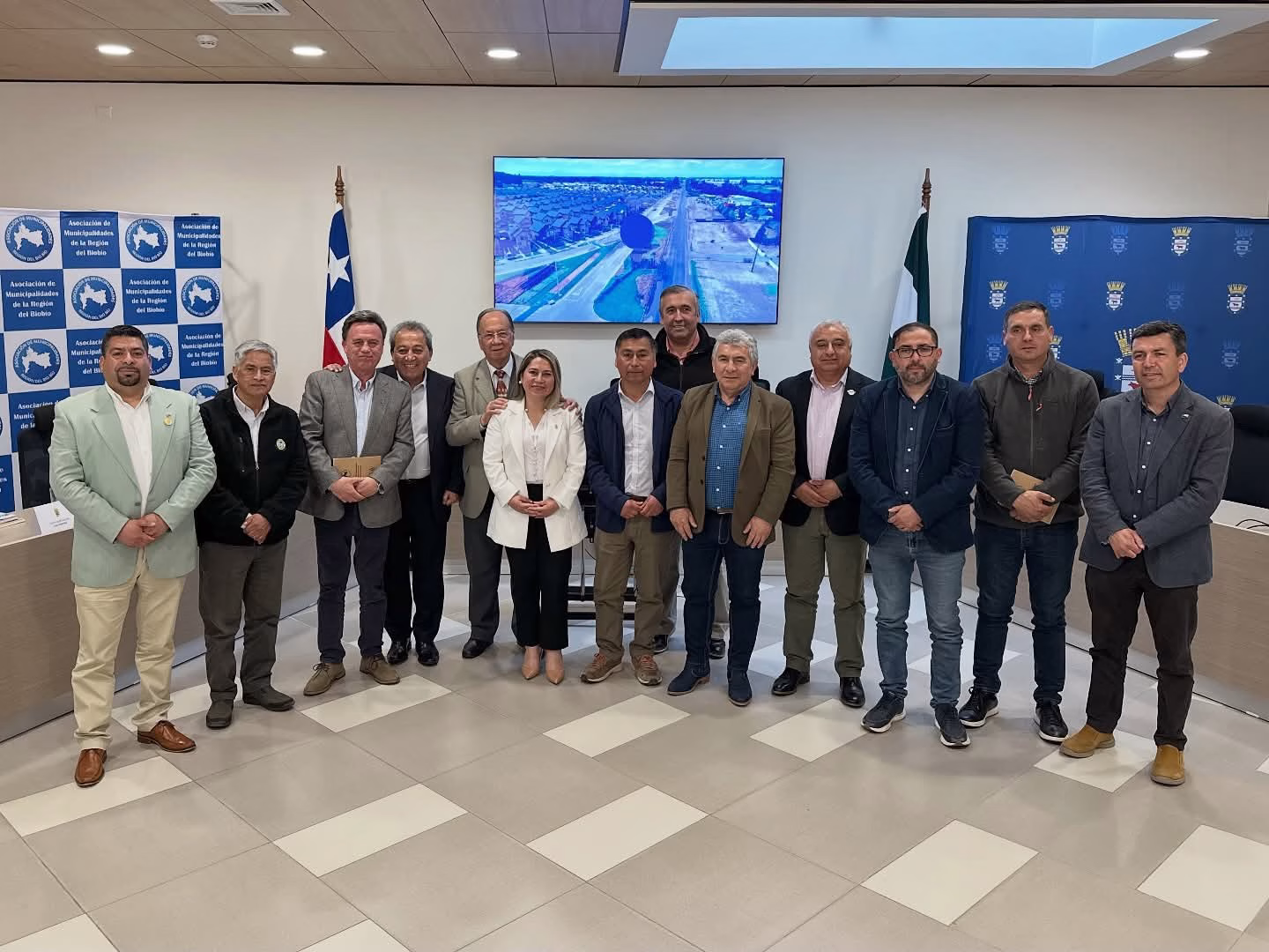 Alcalde José Linco Garrido participó deEncuentro regional de alcaldes en  Los Ángeles