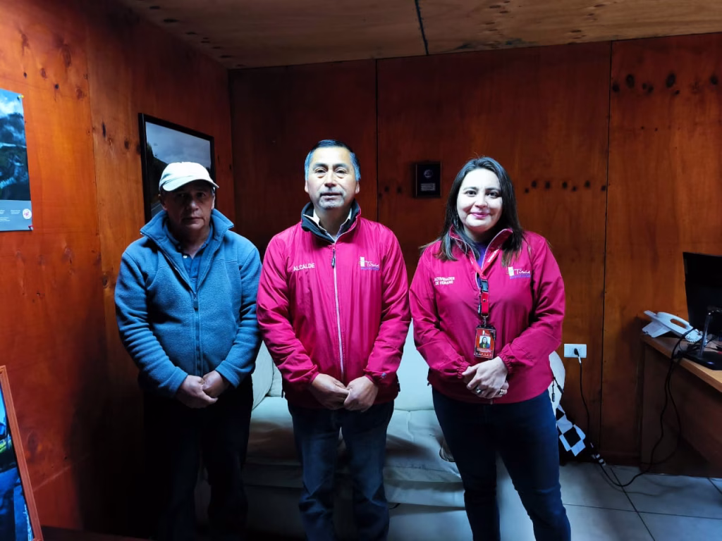 Alcalde José Linco sostuvo reunión con el Comité de Agua Potable Rural de Tirúa tras gestionar importante proyecto de conservación de cañerías