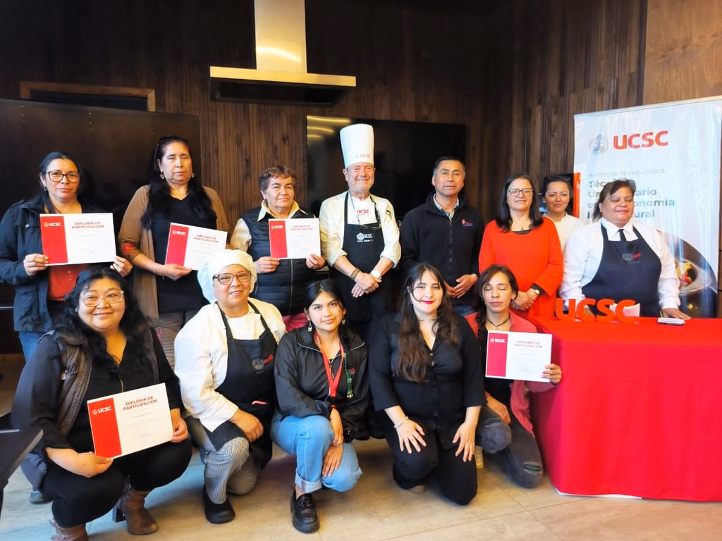 11 vecinas de Quidico cerraron con éxito taller de gastronomía intercultural en la UCSC Cañete